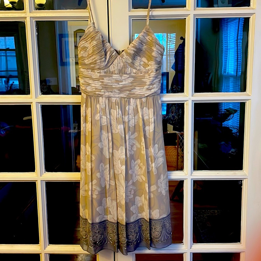 Light brown and cream floral print dress from BCBG size 8 perfect condition!